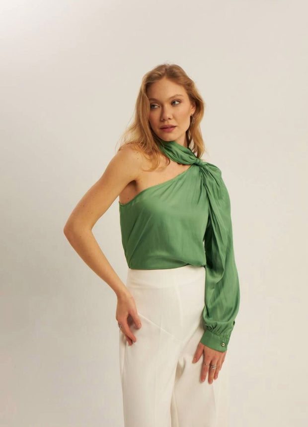 ASYMMETRIC SATIN TOP