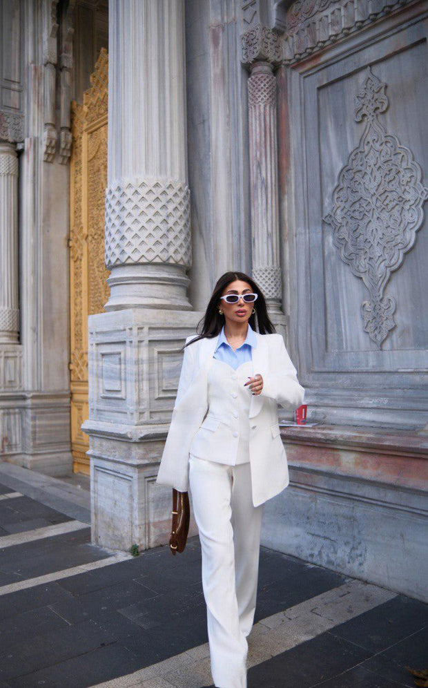 TAILORED PERFECTION BLAZER