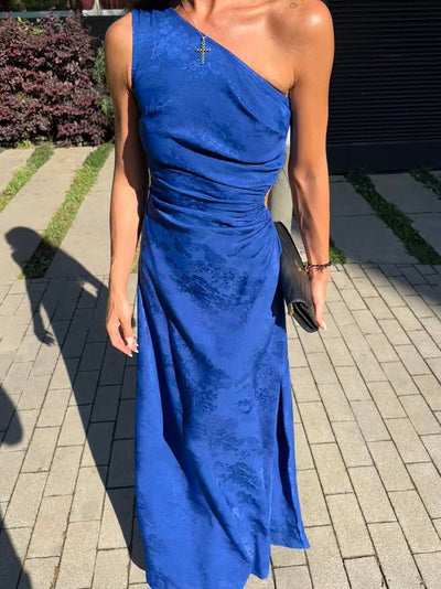 ONE-SHOULDER DRESS