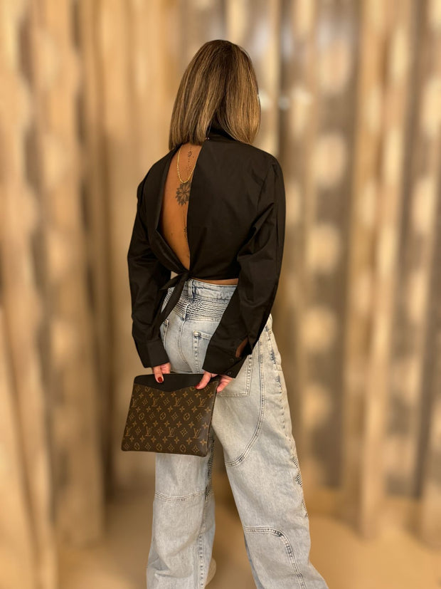 BACK-TIE CUTOUT SHIRT