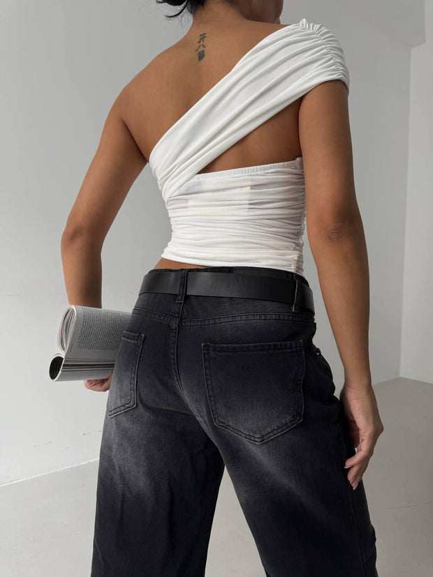 ONE-SHOULDER TOP