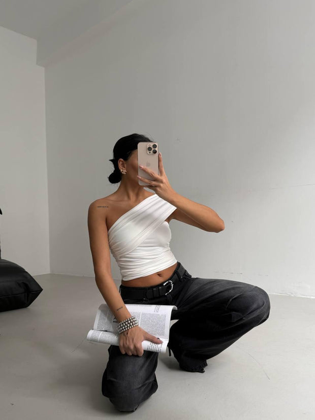 ONE-SHOULDER TOP