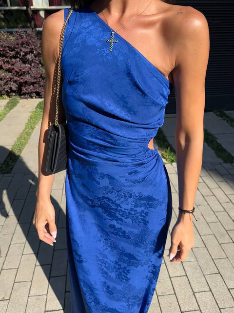 ONE-SHOULDER DRESS