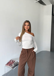 OFFBEAT ELEGANCE TOP